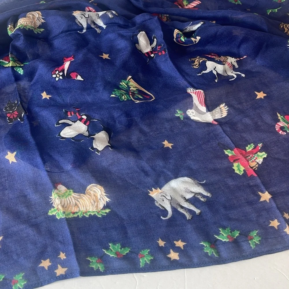 Vera Bradley Soft Fringe Scarf Snowglobe Motif Christmas / Holiday theme